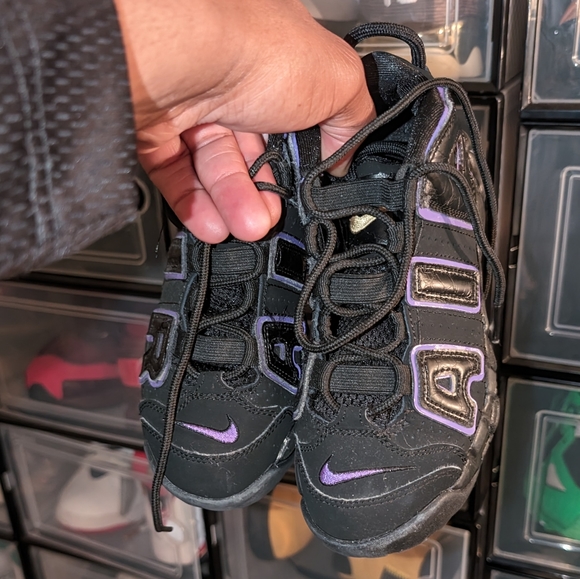 Nike's (Sz 1) - Picture 10 of 16